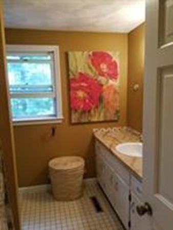 22 Browning Road Shrewsbury, MA 01545 - Photo 11 of 23