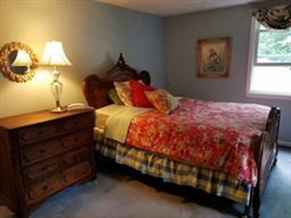22 Browning Road Shrewsbury, MA 01545 - Photo 12 of 23