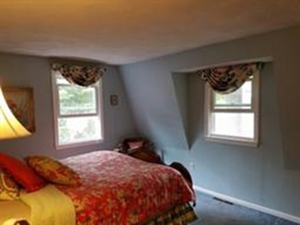 22 Browning Road Shrewsbury, MA 01545 - Photo 13 of 23