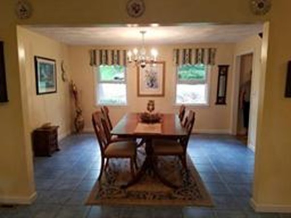 22 Browning Road Shrewsbury, MA 01545 - Photo 2 of 23
