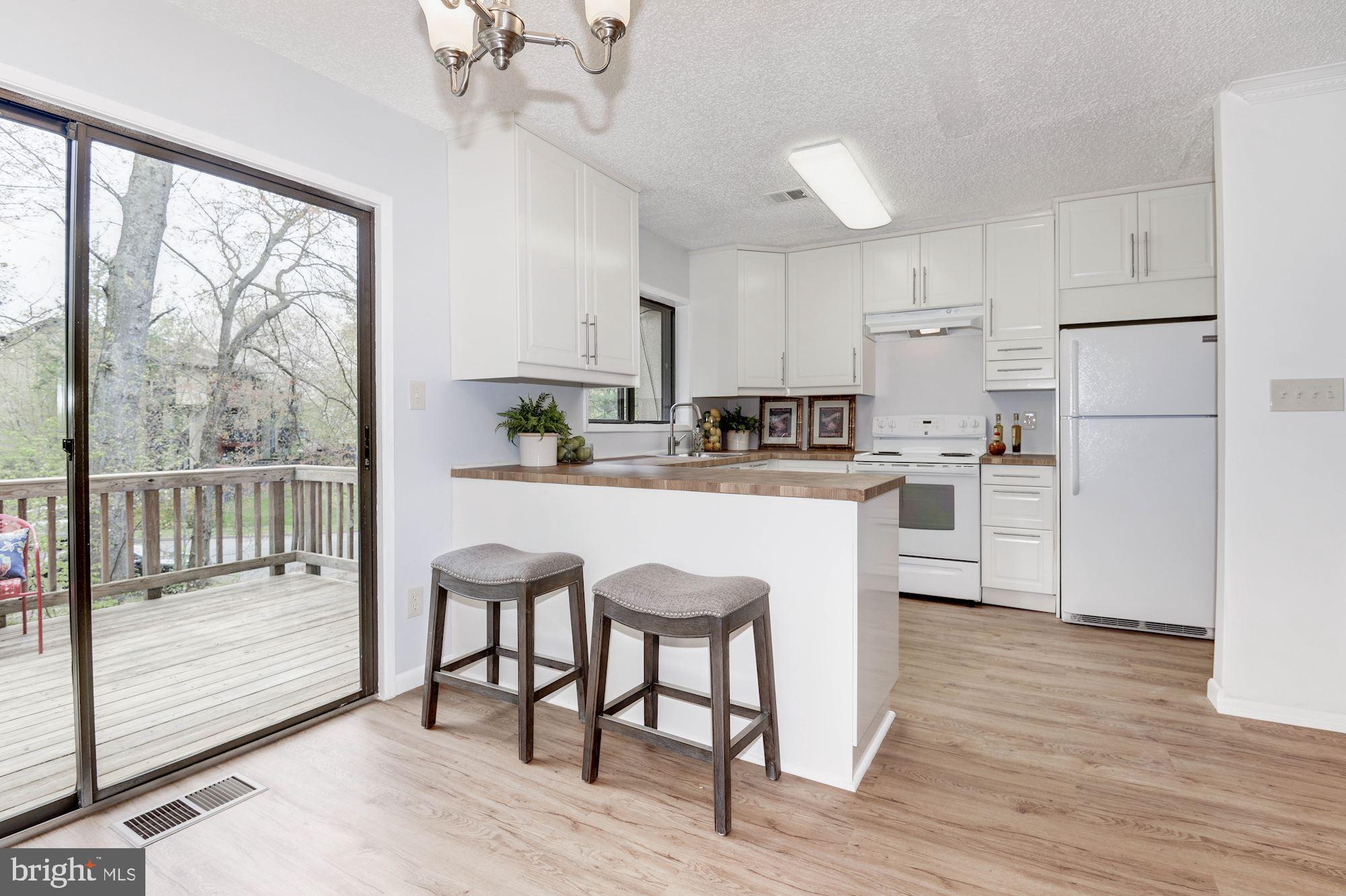 2186 Cartwright Place Reston, VA 20191 - Photo 10 of 33 Newly installed Ikea kitchen
