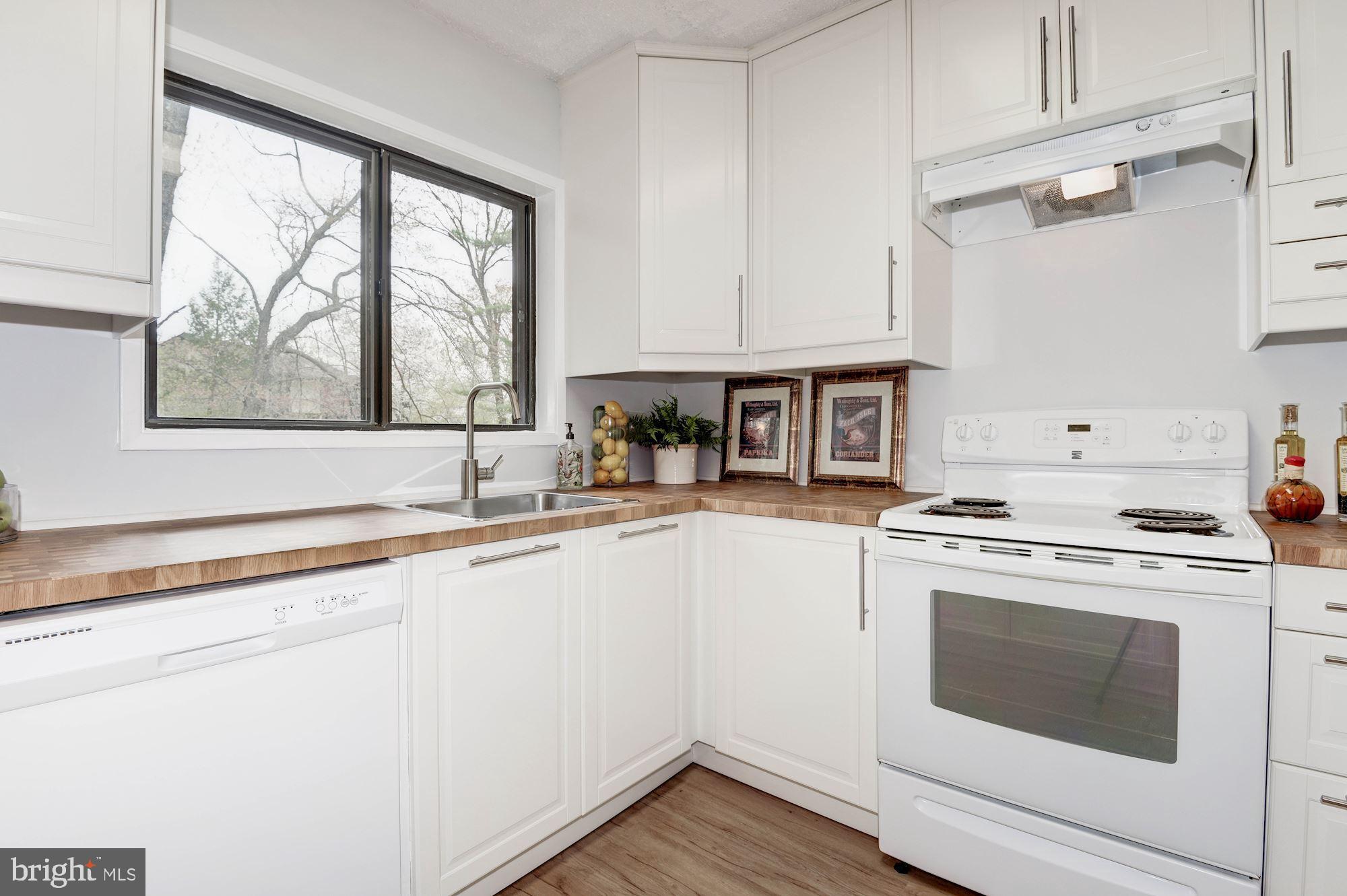 2186 Cartwright Place Reston, VA 20191 - Photo 16 of 33 Gallery Image 16