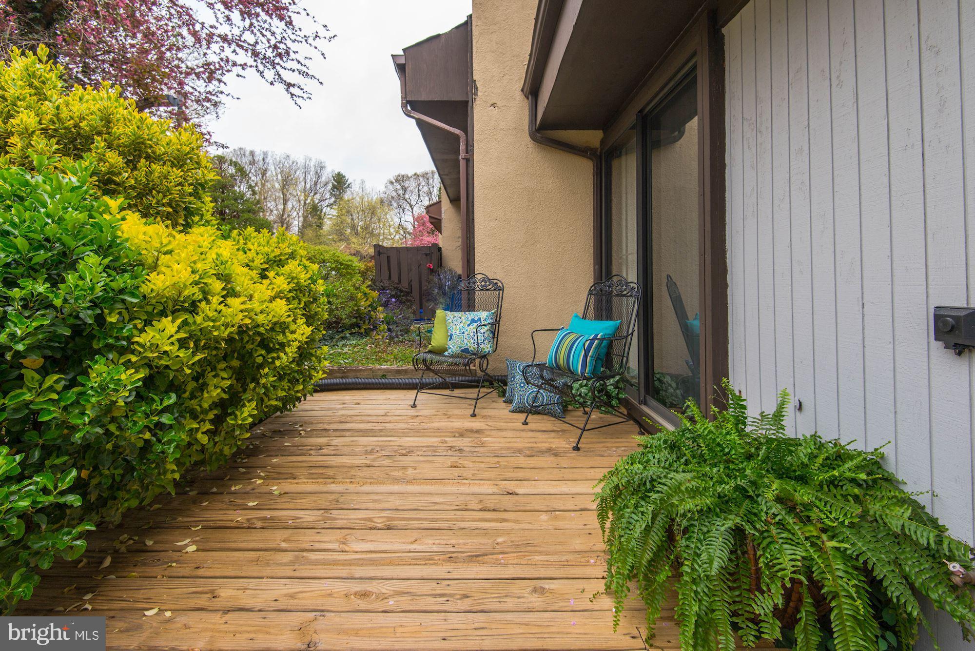 2186 Cartwright Place Reston, VA 20191 - Photo 3 of 33 Enjoy the sun in front of the house