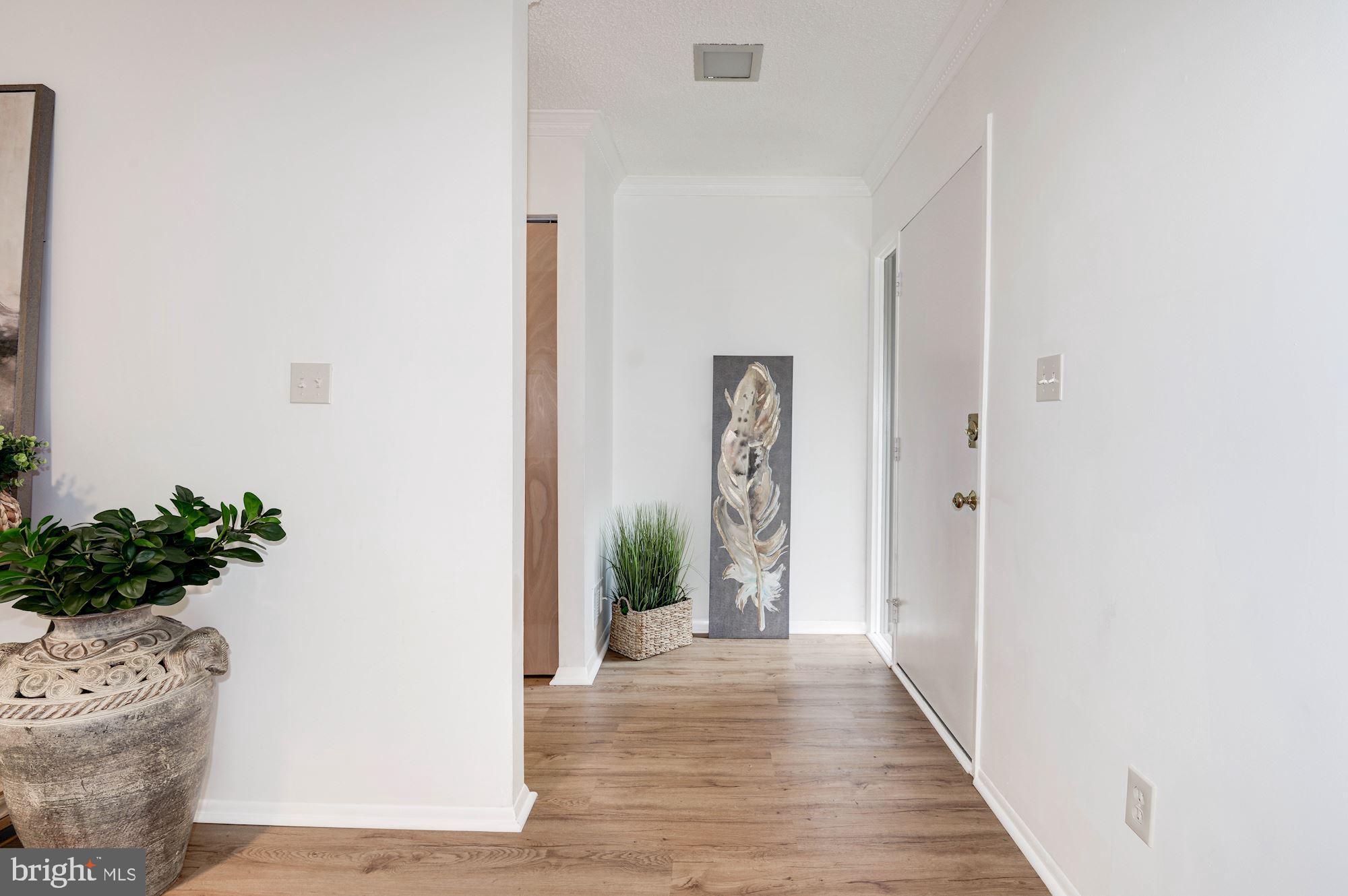 2186 Cartwright Place Reston, VA 20191 - Photo 4 of 33 Large foyer entry with coat closet