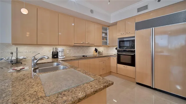 $15,000 | 791 Crandon Boulevard, Unit 404, Key Biscayne, FL 33149