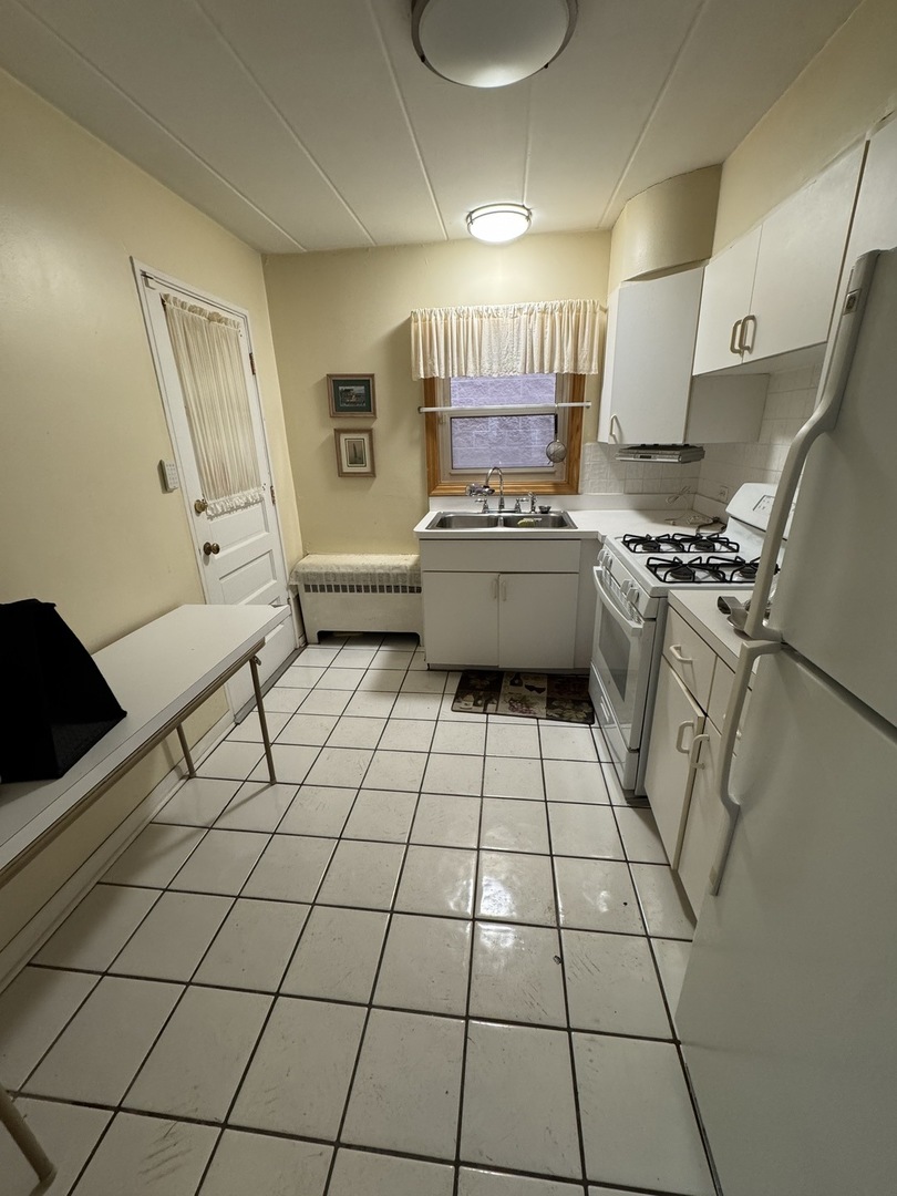 1314 Central Street, Unit 1S Evanston, IL 60201 - Photo 4 of 8