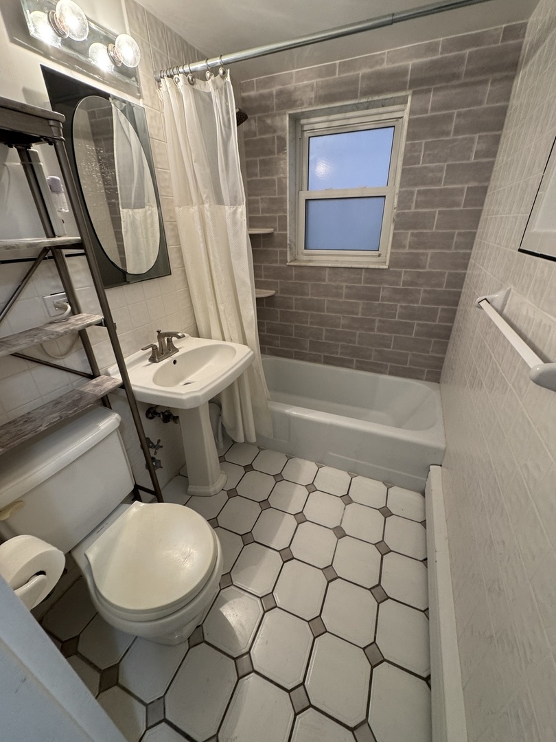 1314 Central Street, Unit 1S Evanston, IL 60201 - Photo 6 of 8