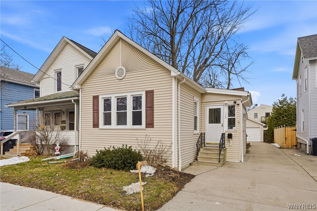 176 Adam Street Tonawanda, NY 14150 - Photo 1 of 46
