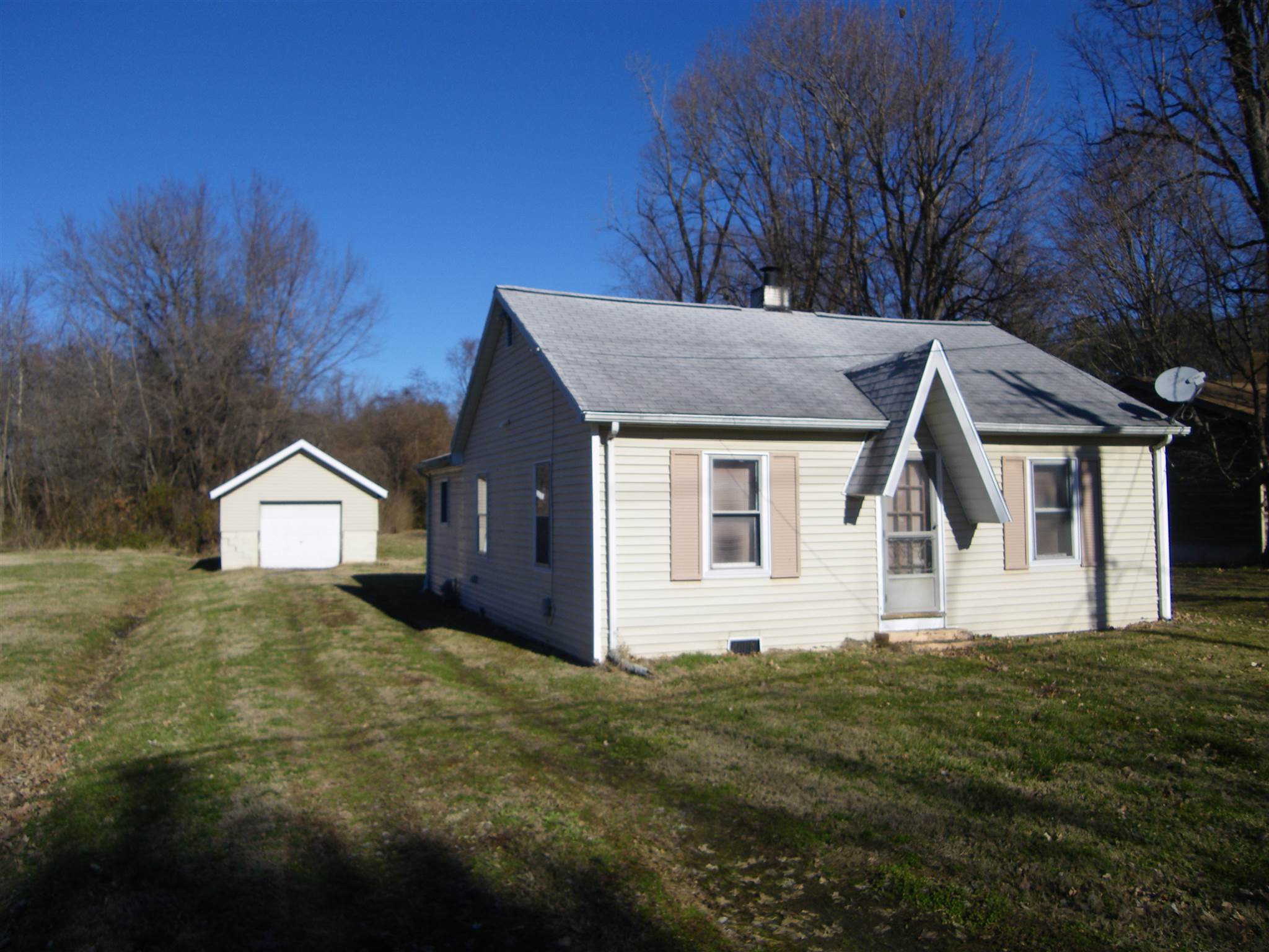 8204 Spry Road Evansville, IN 47715 - Photo 1 of 6 Gallery Image 1