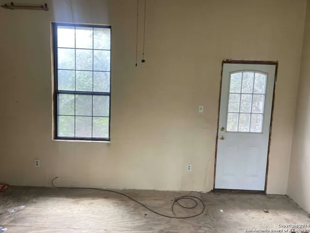 $290,999 | 299 North Loop Drive, Blanco, TX 78606