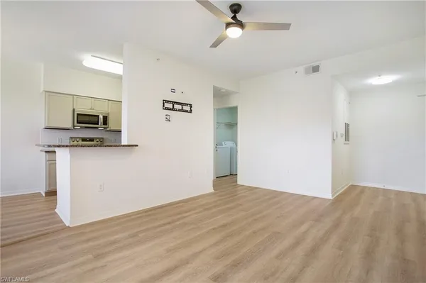 $2,100 | 7925 Preserve Circle, Unit 326, Naples, FL 34119