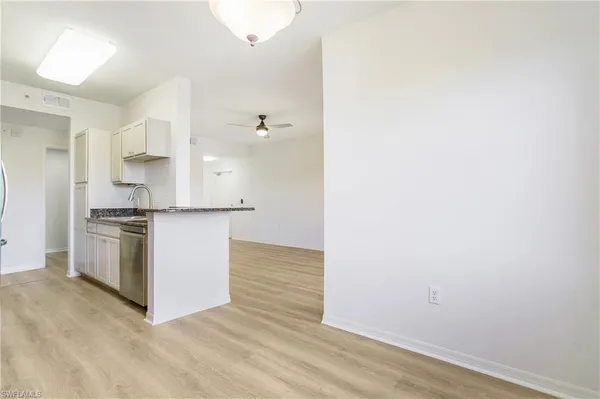 $2,100 | 7925 Preserve Circle, Unit 326, Naples, FL 34119