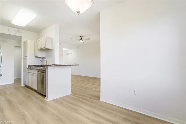 $2,200 | 7925 Preserve Circle, Unit 326, Naples, FL 34119