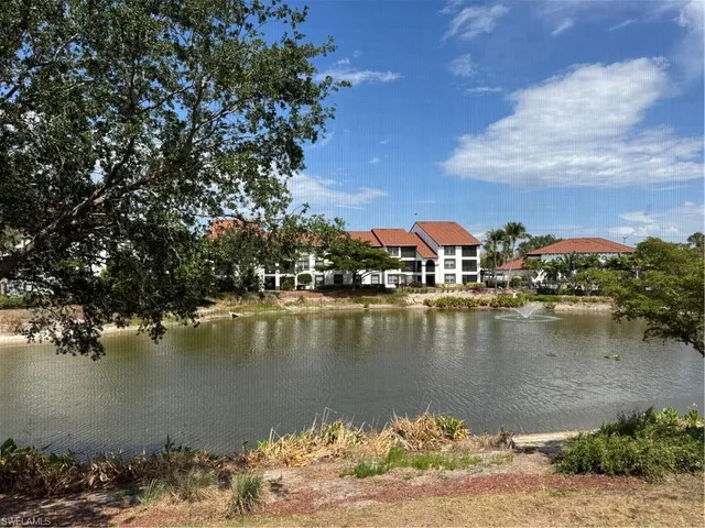 $2,200 | 7925 Preserve Circle, Unit 326, Naples, FL 34119