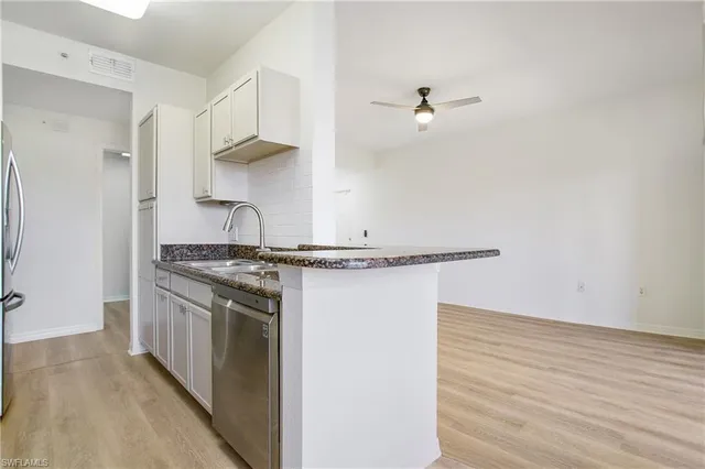 $2,200 | 7925 Preserve Circle, Unit 326, Naples, FL 34119