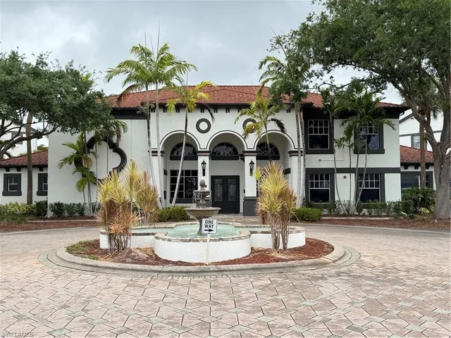 $2,200 | 7925 Preserve Circle, Unit 326, Naples, FL 34119