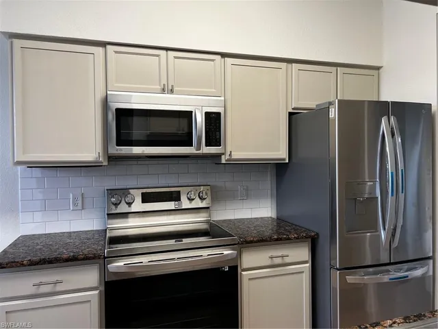 $2,200 | 7925 Preserve Circle, Unit 326, Naples, FL 34119