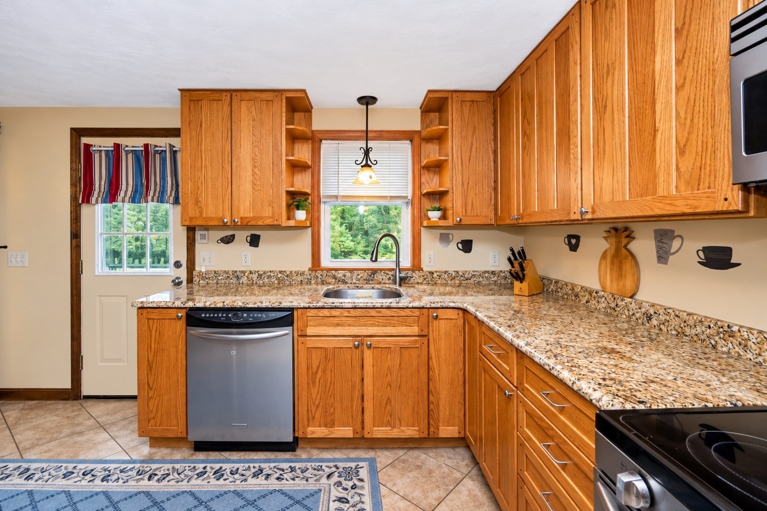 31 Pikes Hill Road Sterling, MA 01564 - Photo 10 of 40 Gallery Image 10