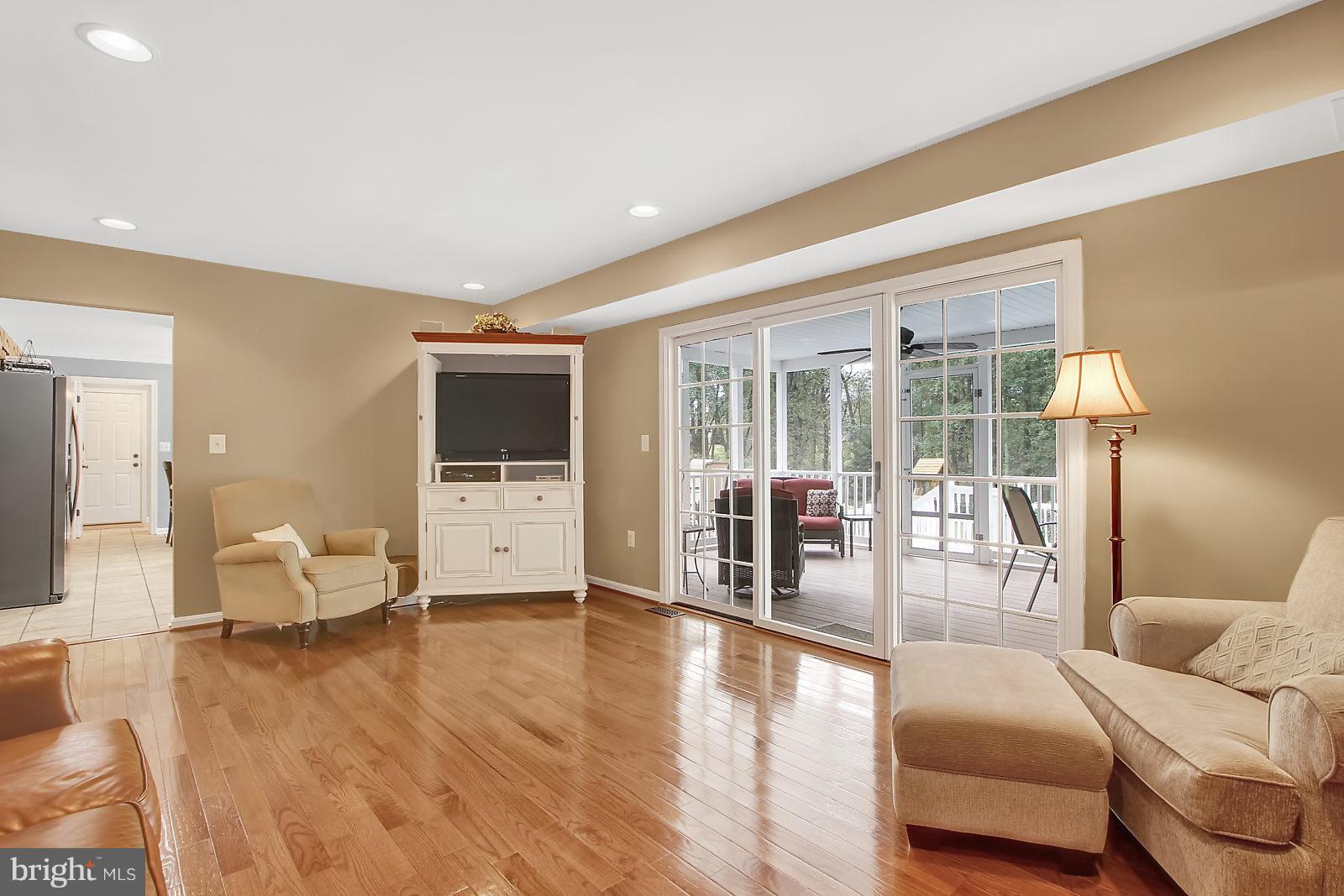 3426 Nottingham Road Westminster, MD 21157 - Photo 5 of 44 Family
