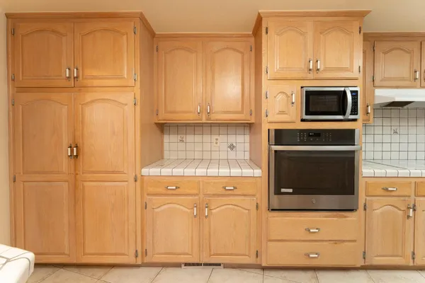 $625,000 | 3714 West Woodside Avenue, Visalia, CA 93291