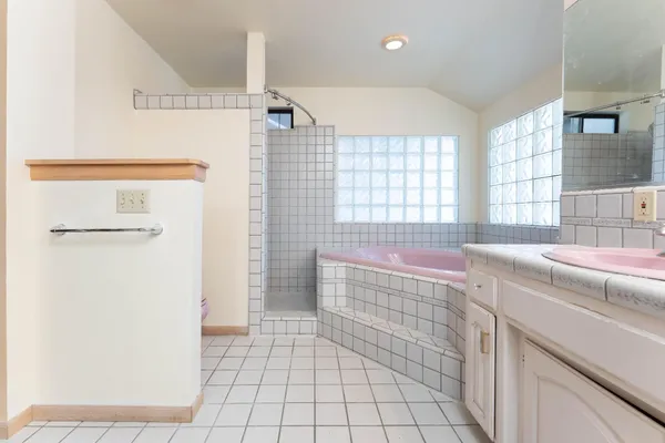 $625,000 | 3714 West Woodside Avenue, Visalia, CA 93291