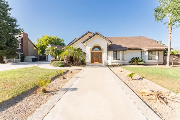 $625,000 | 3714 West Woodside Avenue, Visalia, CA 93291