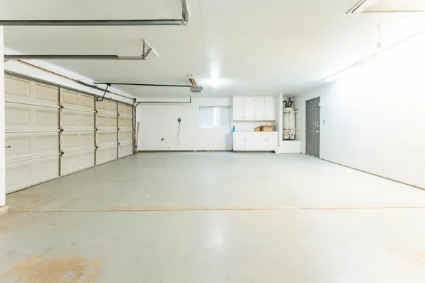 $625,000 | 3714 West Woodside Avenue, Visalia, CA 93291