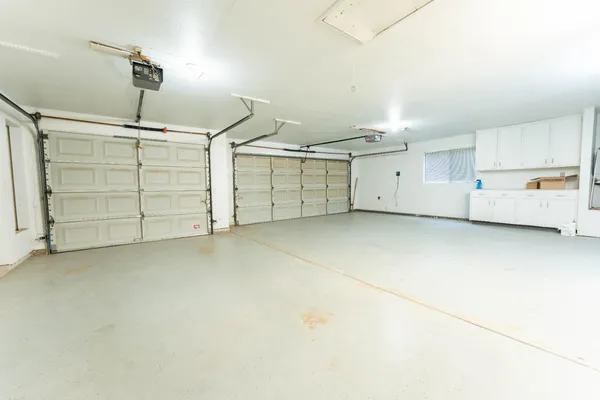 $625,000 | 3714 West Woodside Avenue, Visalia, CA 93291