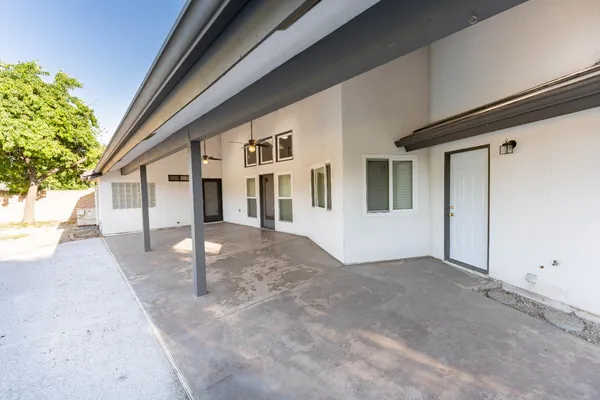 $625,000 | 3714 West Woodside Avenue, Visalia, CA 93291