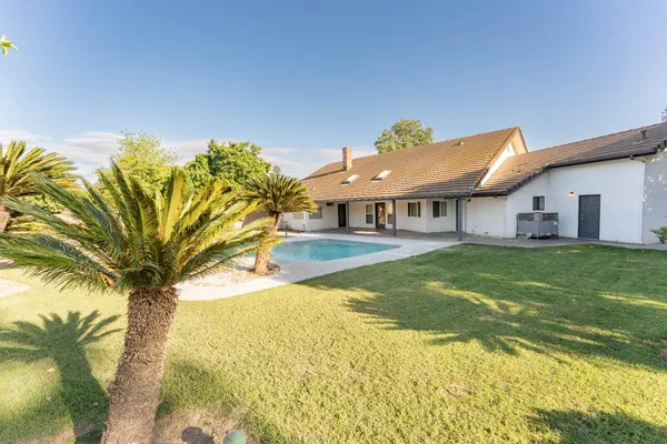 $625,000 | 3714 West Woodside Avenue, Visalia, CA 93291