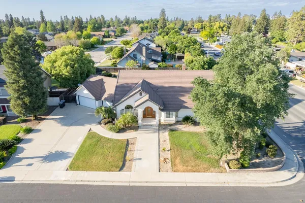 $625,000 | 3714 West Woodside Avenue, Visalia, CA 93291