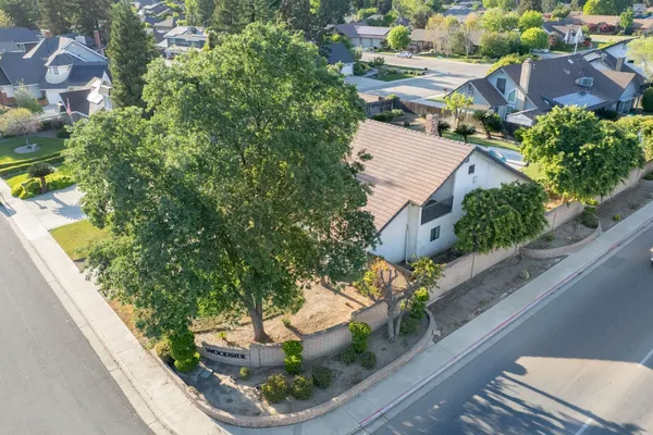 $625,000 | 3714 West Woodside Avenue, Visalia, CA 93291