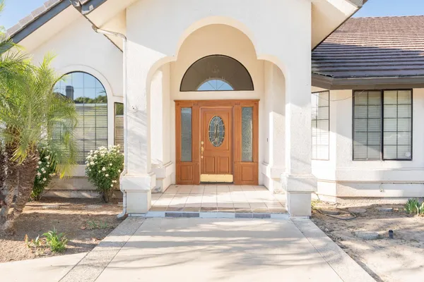 $625,000 | 3714 West Woodside Avenue, Visalia, CA 93291