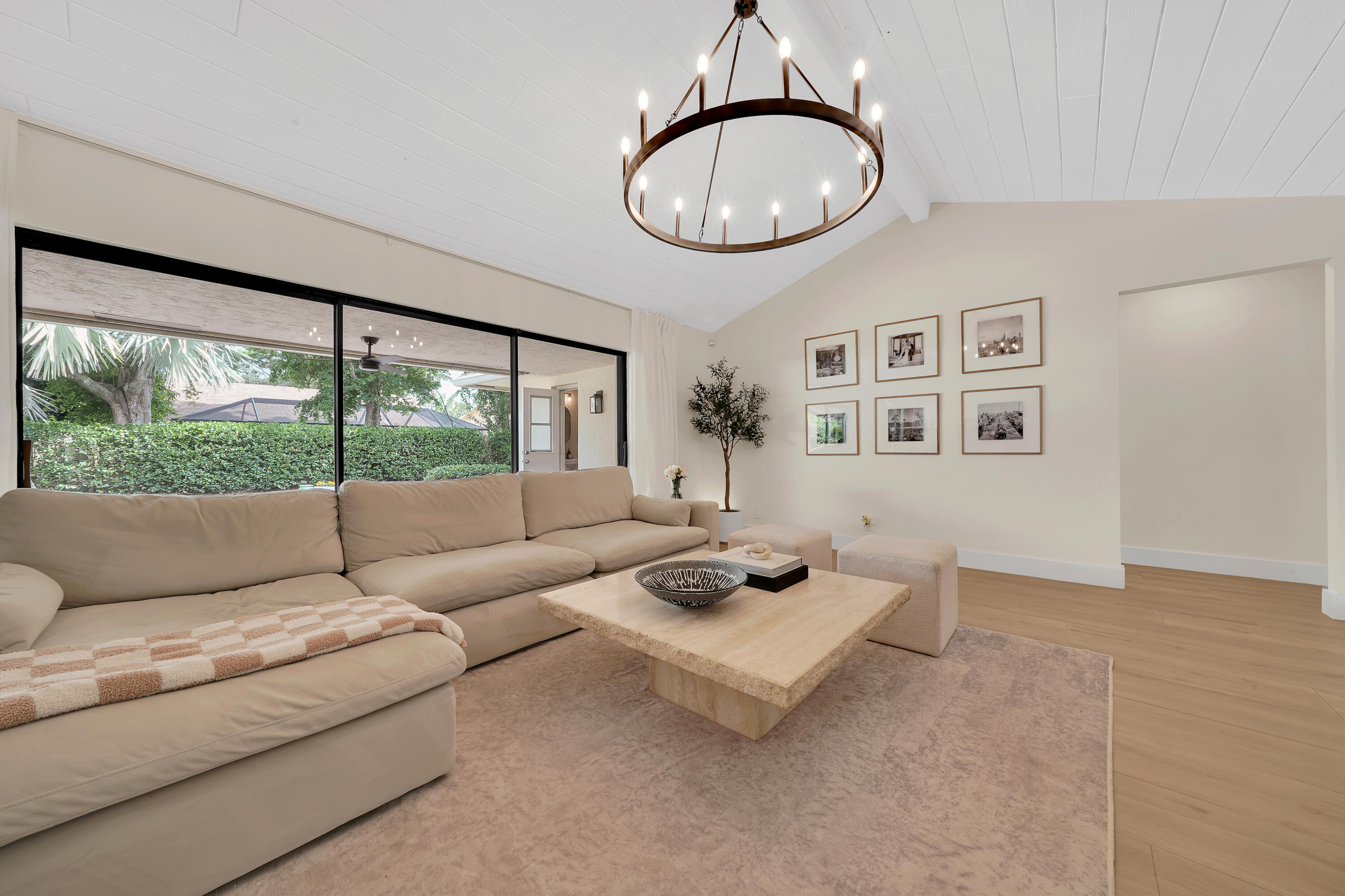 3048 Northwest 28th Avenue Boca Raton, FL 33434 - Photo 17 of 59 13 Family Area(7)