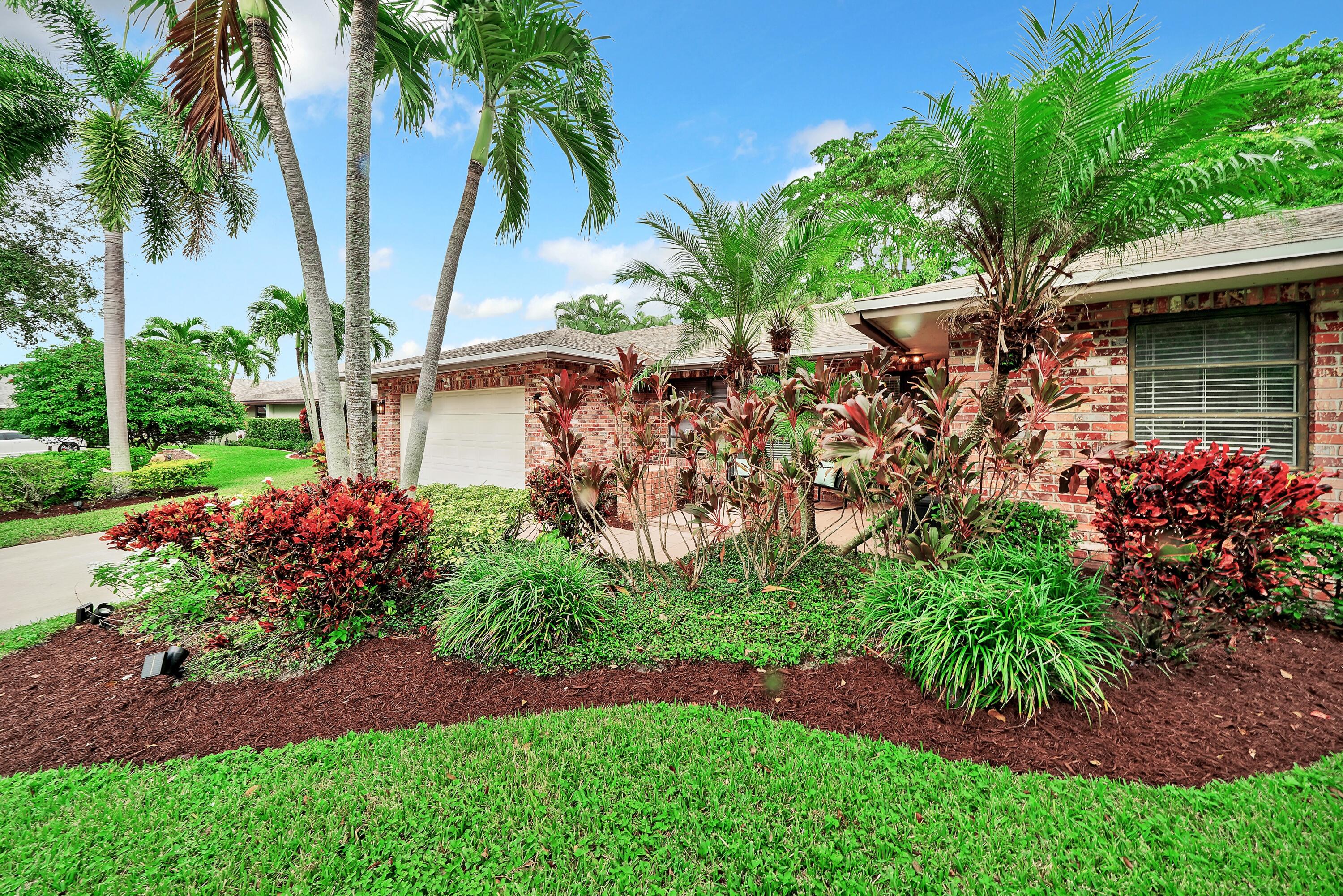 3048 Northwest 28th Avenue Boca Raton, FL 33434 - Photo 2 of 59 20 Landscaping (1)