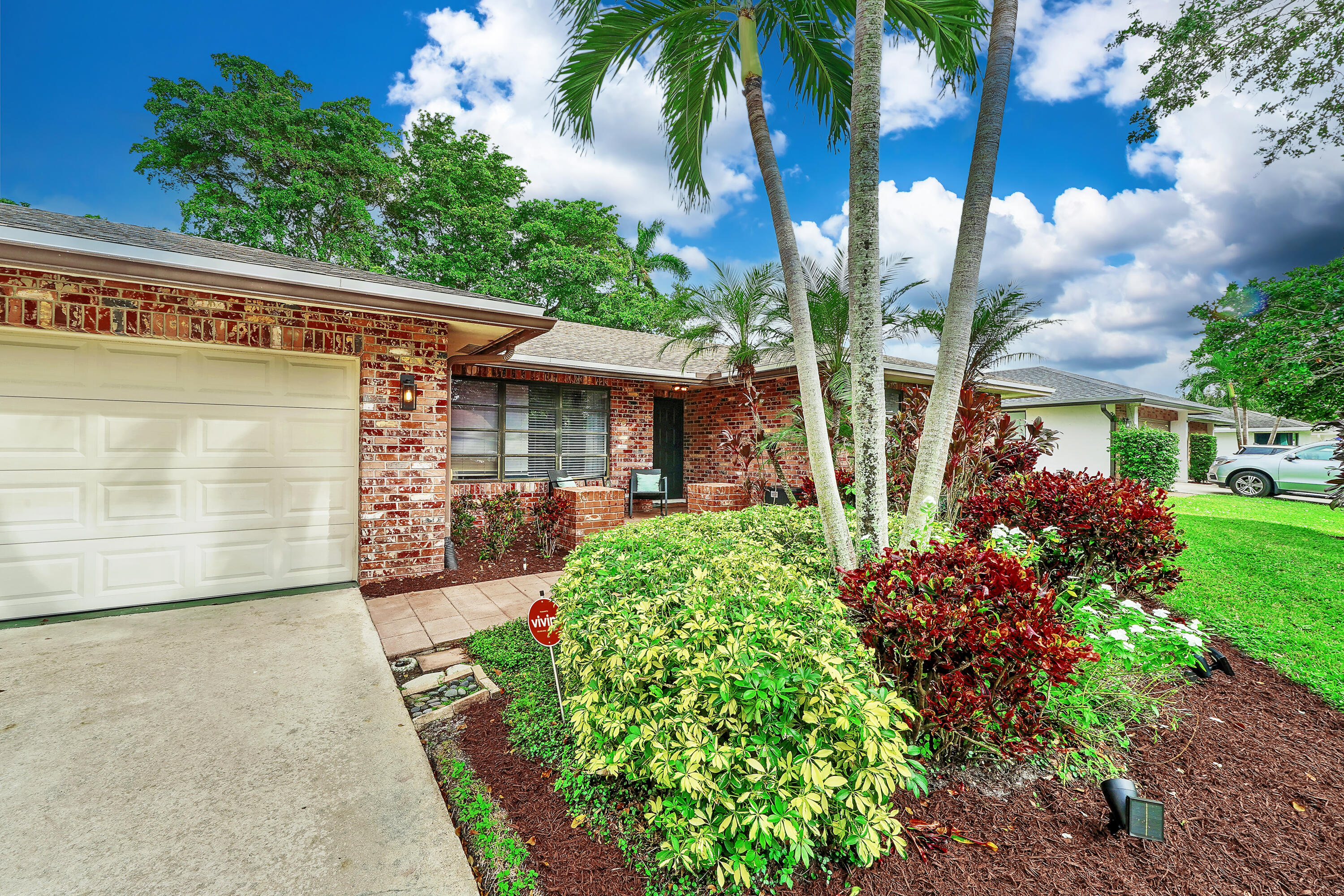 3048 Northwest 28th Avenue Boca Raton, FL 33434 - Photo 3 of 59 20 Landscaping (2)