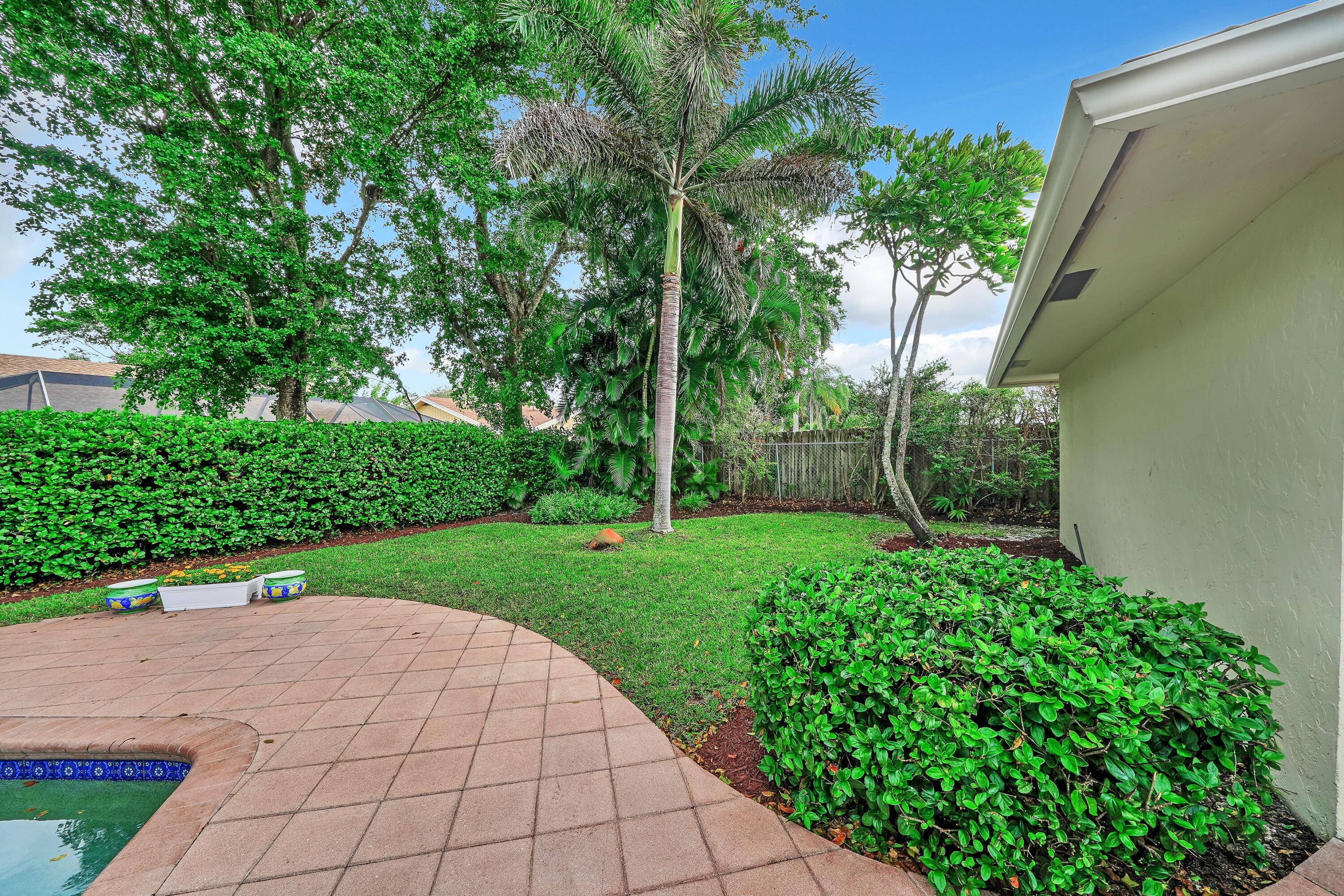 3048 Northwest 28th Avenue Boca Raton, FL 33434 - Photo 50 of 59 19 Sideyard (1)