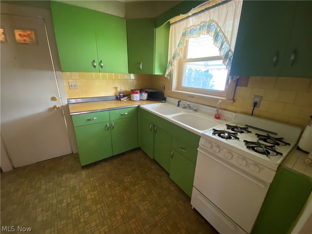 875 Palmyra Road Southwest Warren, OH 44485 - Photo 6 of 15