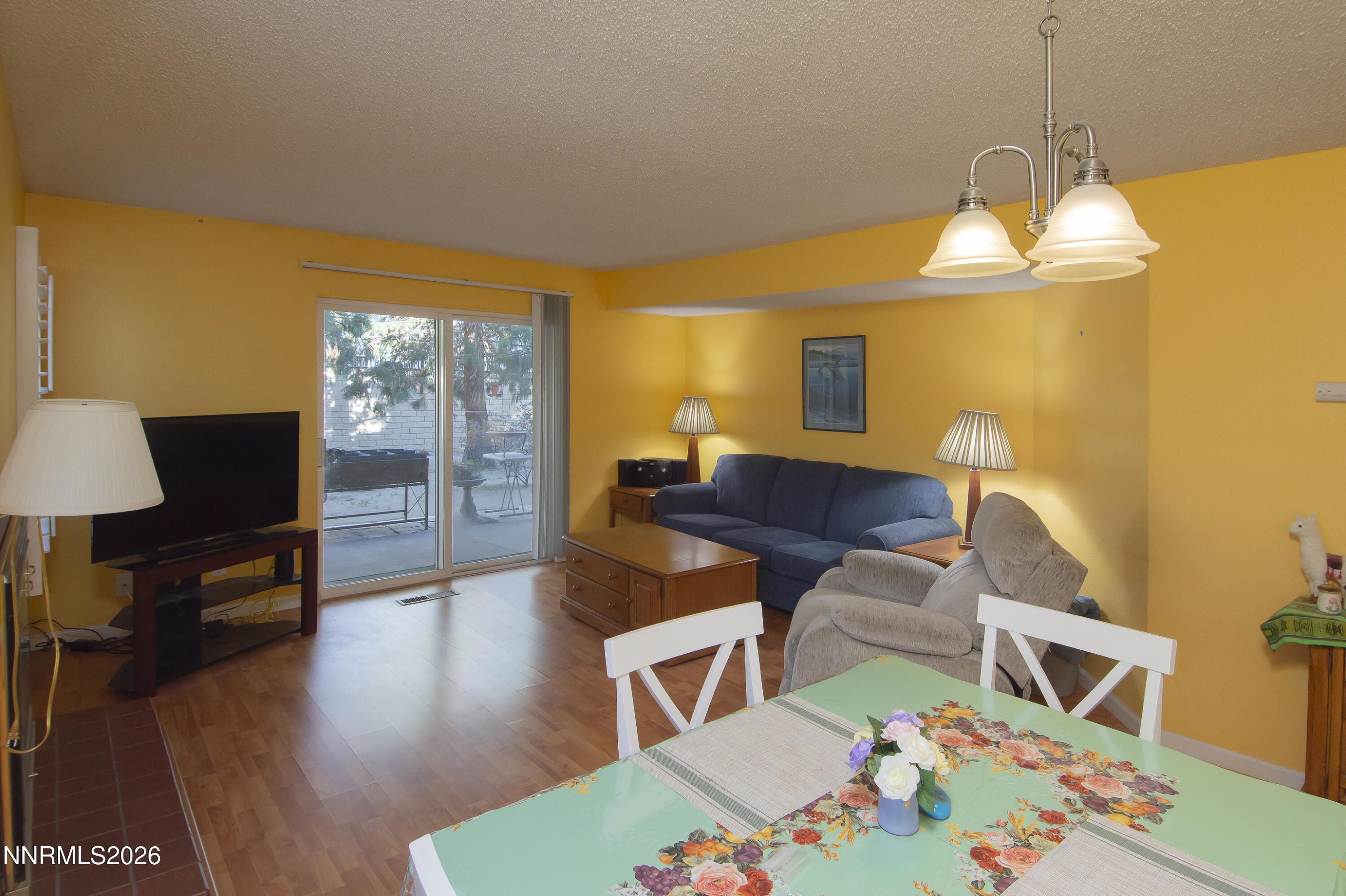 2317 Roundhouse Road Sparks, NV 89431 - Photo 7 of 14 Living Room