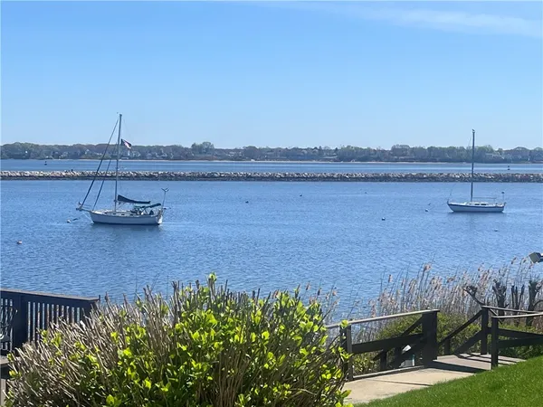 $2,800 | 400 Narragansett Parkway, Unit EI2, Warwick, RI 02888