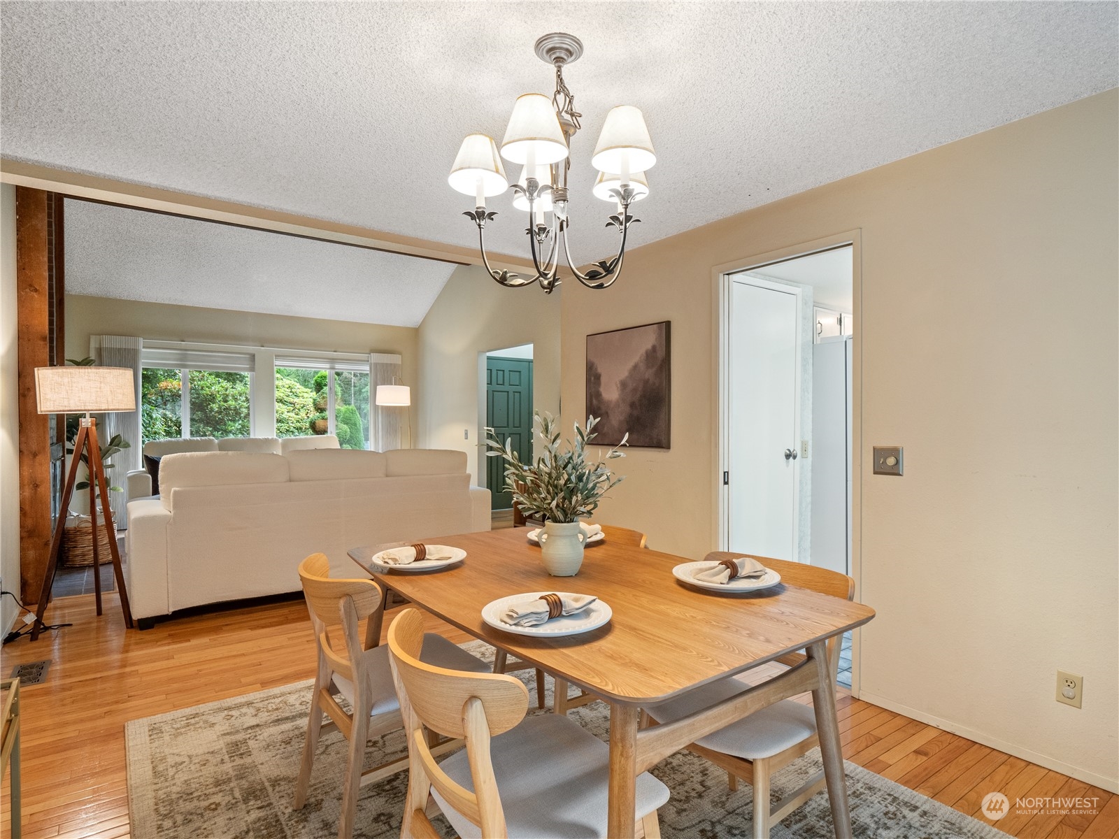 12018 Northeast 161st Street Bothell, WA 98011 - Photo 9 of 37 Gallery Image 9