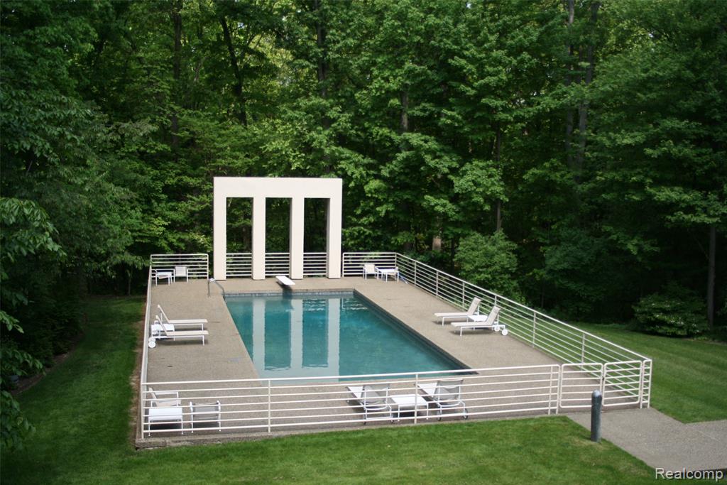 1335 Trowbridge Road Bloomfield Hills, MI 48304 - Photo 4 of 70