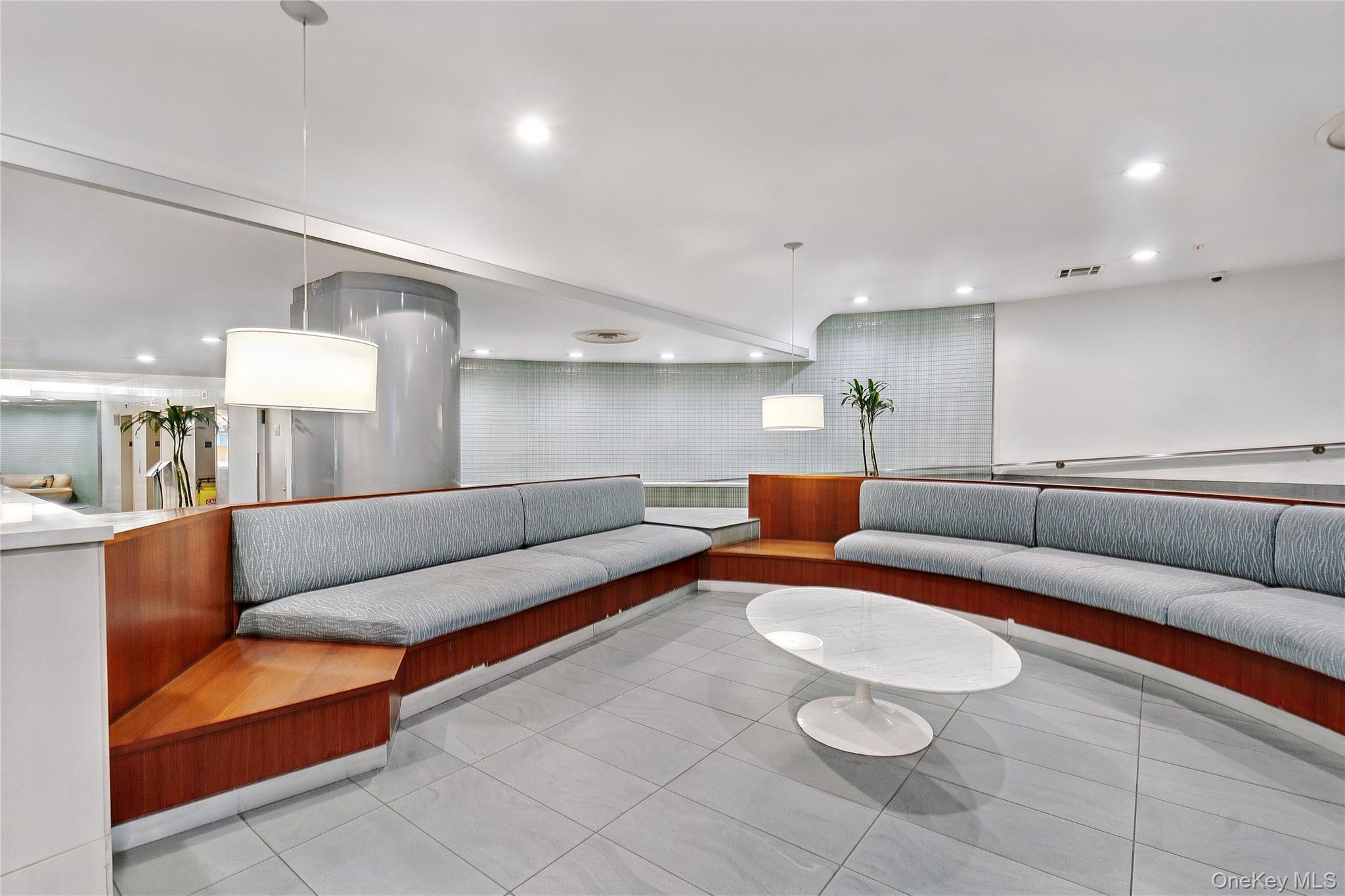 310 East 46th Street, Unit PHT Manhattan, NY 10017 - Photo 13 of 18