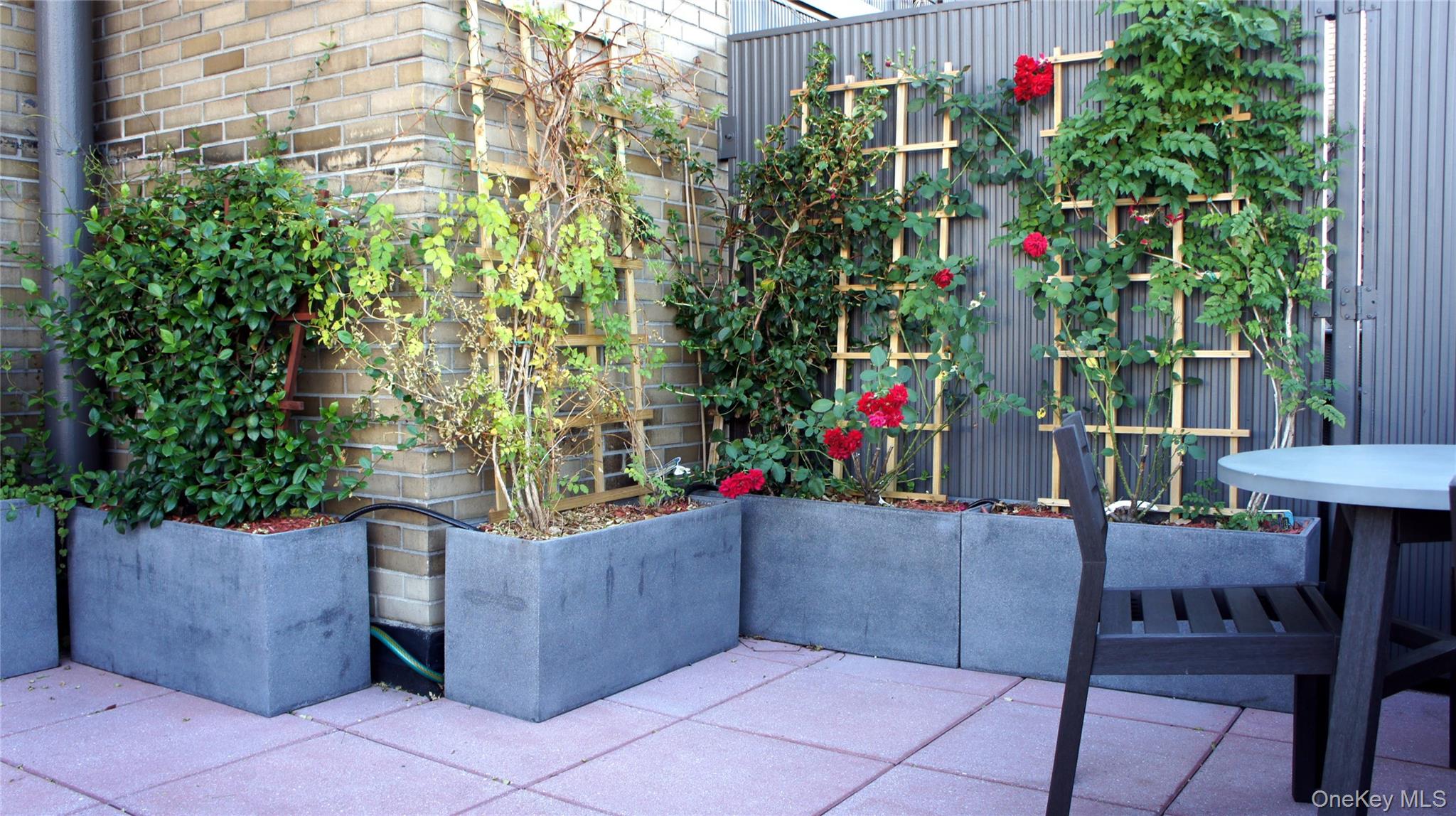 310 East 46th Street, Unit PHT Manhattan, NY 10017 - Photo 17 of 18