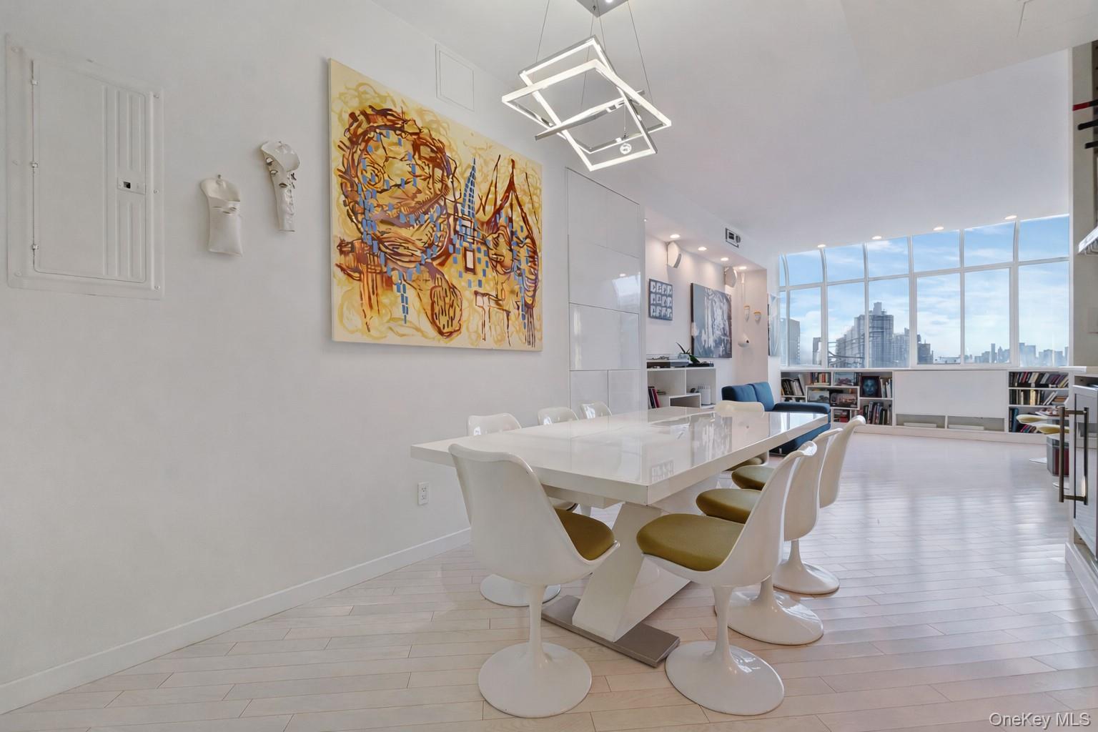 310 East 46th Street, Unit PHT Manhattan, NY 10017 - Photo 5 of 18