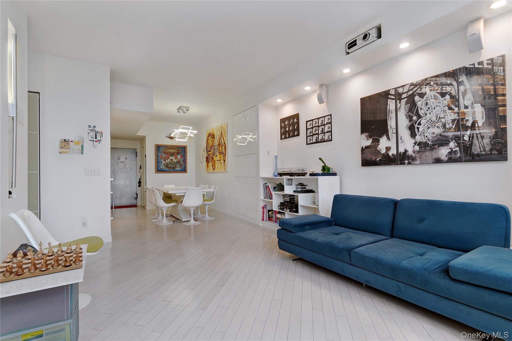 310 East 46th Street, Unit PHT Manhattan, NY 10017 - Photo 6 of 18