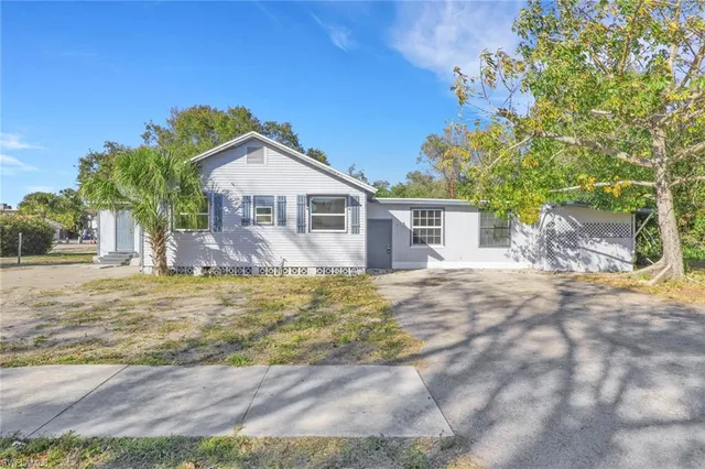 $249,900 | 2933 Jackson Street, Fort Myers, FL 33901