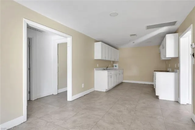 $249,900 | 2933 Jackson Street, Fort Myers, FL 33901