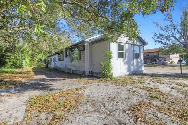 $249,900 | 2933 Jackson Street, Fort Myers, FL 33901