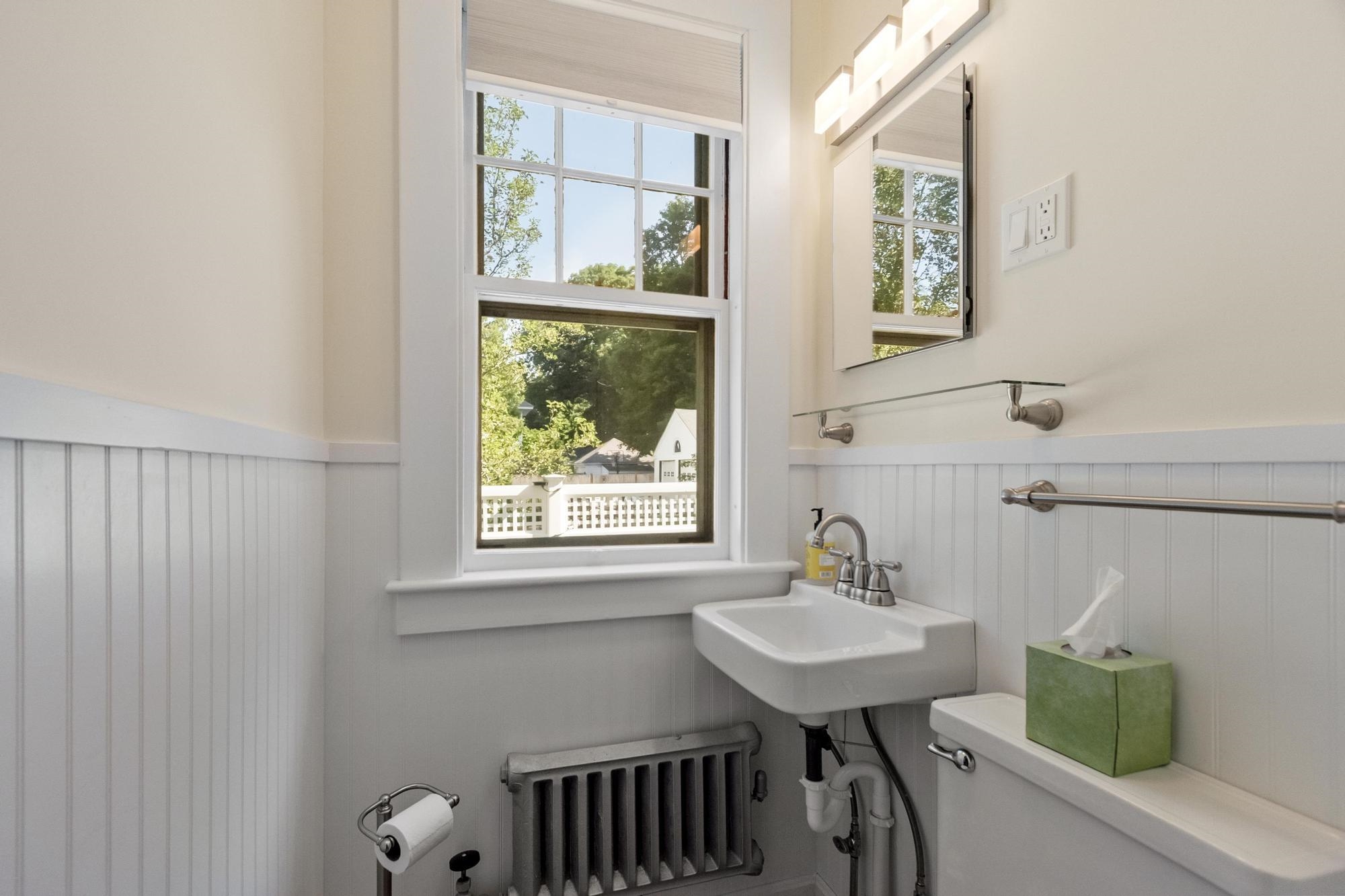 133 North Adams Street Manchester, NH 03104 - Photo 24 of 53